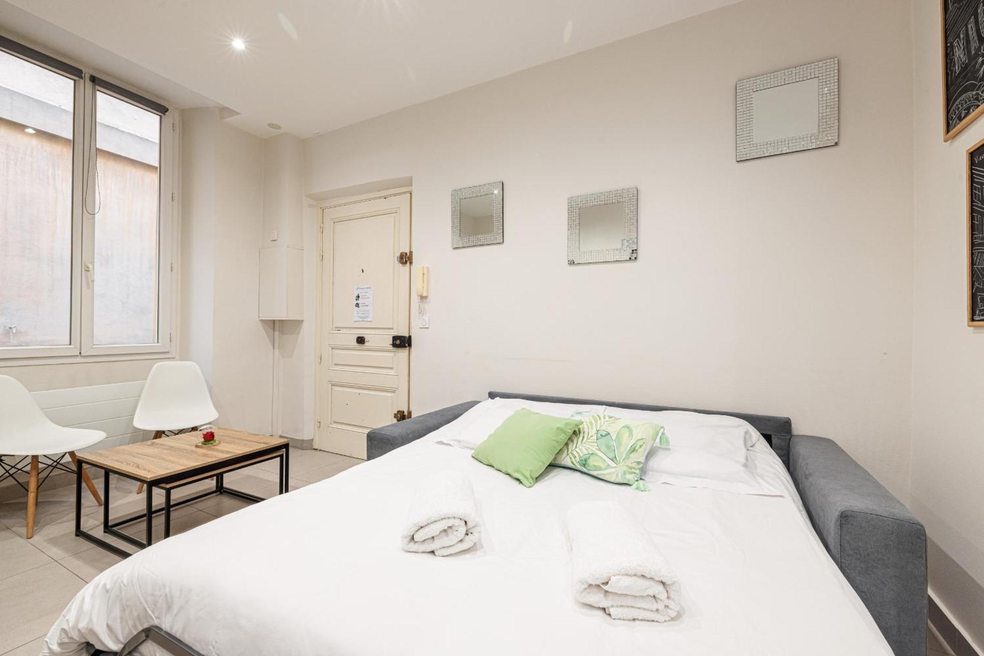 Charming 1 Bdr Old Town Appartement